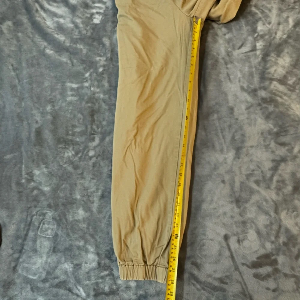 TNA Tan Track Pants for Women

#1244 - Picture 7 of 12